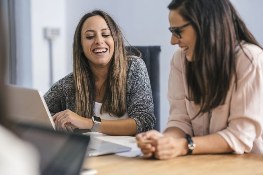 Impulsa la digitalización de tu empresa con el Kit Consulting y Kit digital